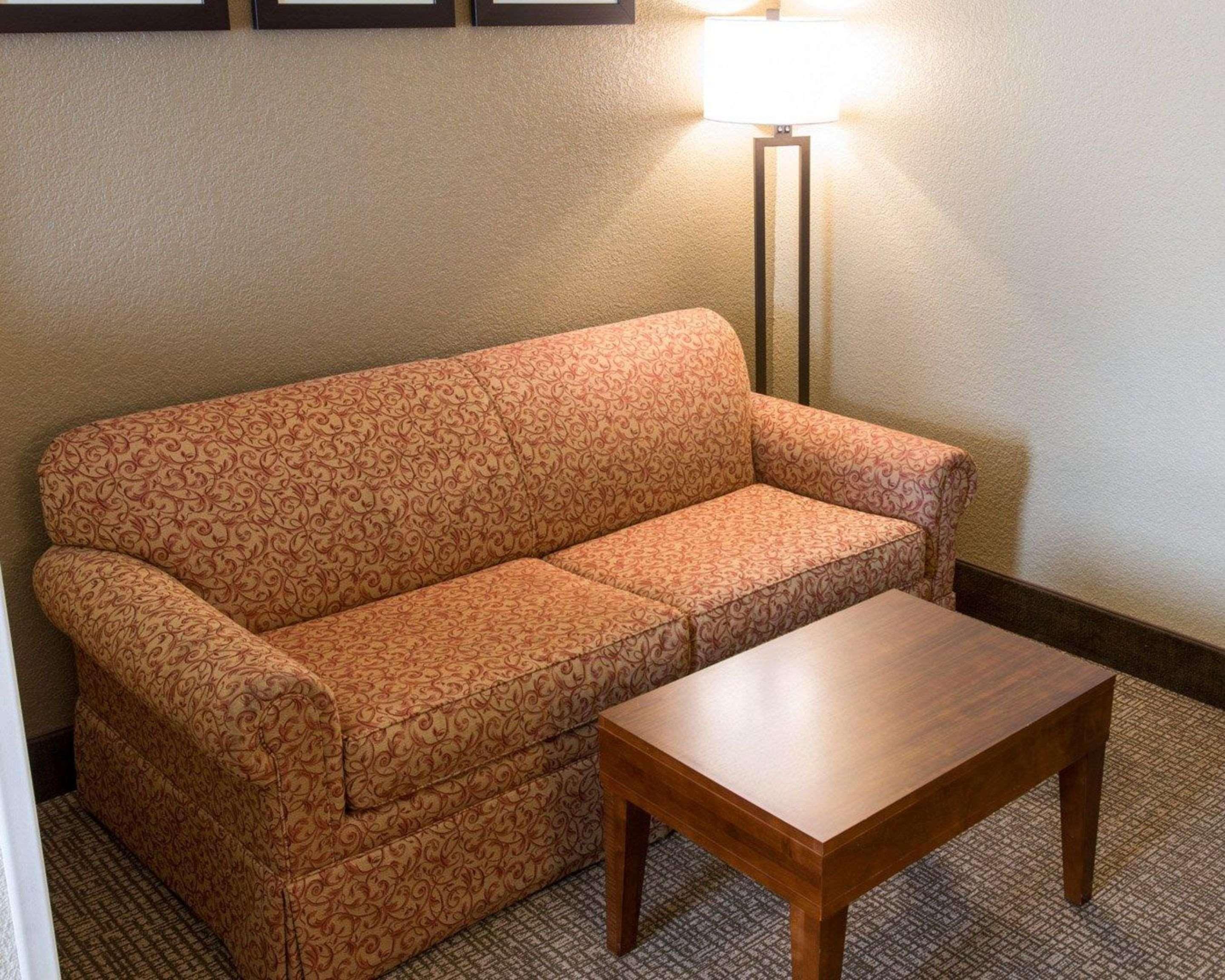 Comfort Suites Grand Rapids South Exterior foto